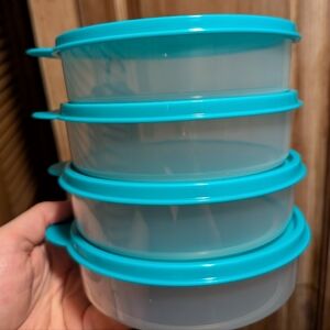 New! Tupperware set of 3!